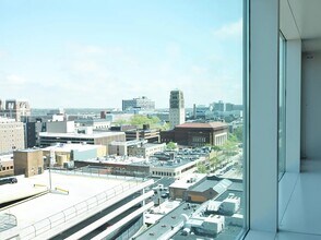 555 E William St, Unit 14H in Ann Arbor, MI - Building Photo - Building Photo