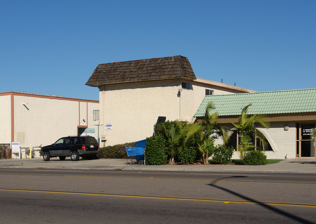 1225 3rd Ave in Chula Vista, CA - Foto de edificio - Building Photo