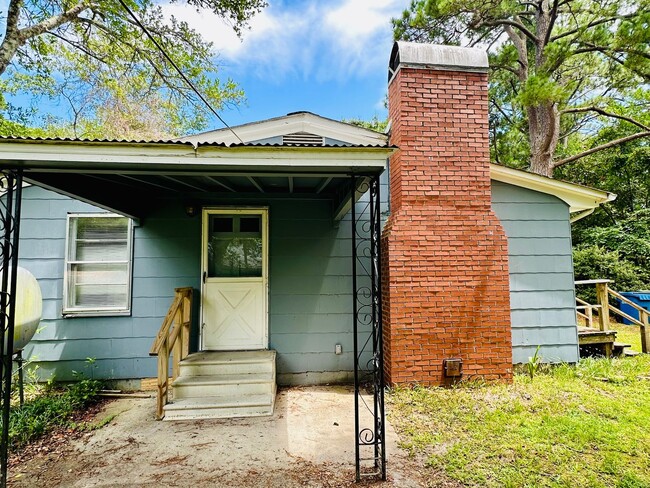 property at 223 Myrtle Ave