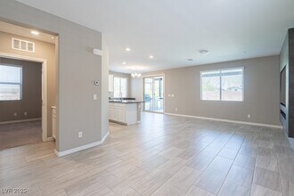 896 Bluebell Brook St in Henderson, NV - Building Photo - Building Photo