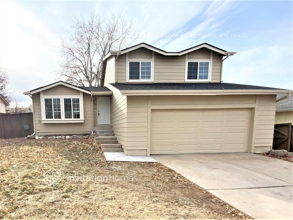 504 Timberline Pl in Littleton, CO - Building Photo