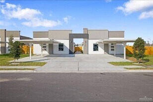 3300 Whetstone Ave, Unit 1 in McAllen, TX - Building Photo