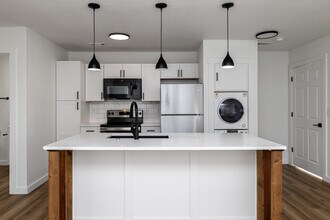 Jayel Luxury Townhomes in Bentonville, AR - Building Photo - Interior Photo