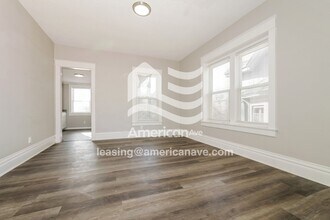 625 Freeman Ave in Kansas City, KS - Foto de edificio - Building Photo