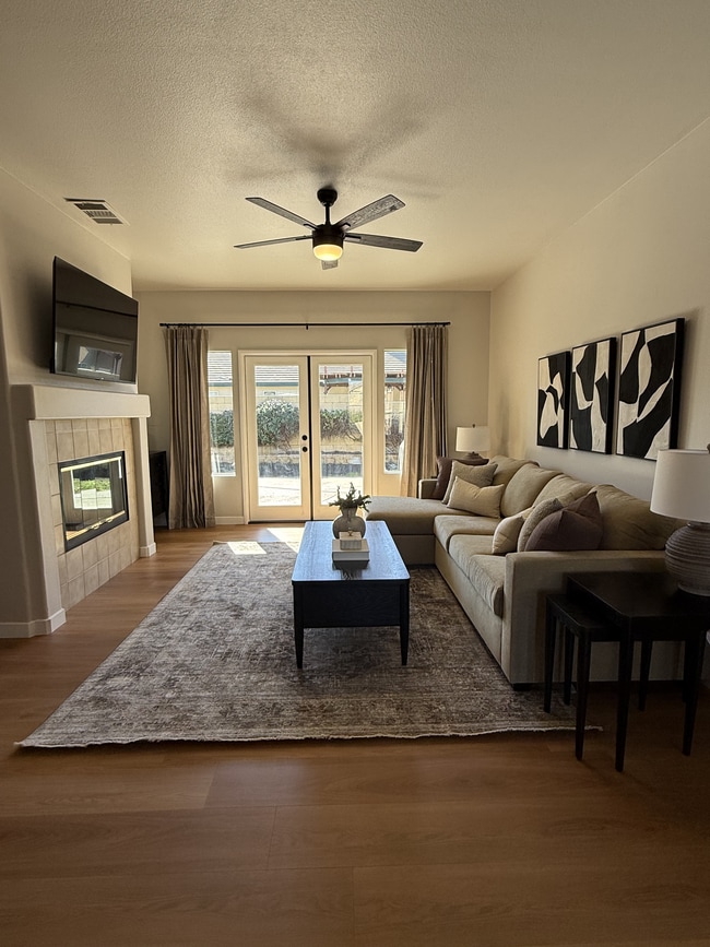 31343 Tulette Ln in Winchester, CA - Building Photo - Building Photo