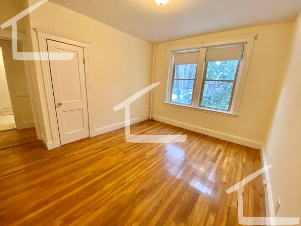 3 Lothian Rd in Boston, MA - Building Photo