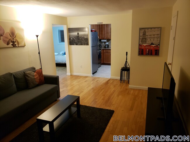 33 Oxford Cir