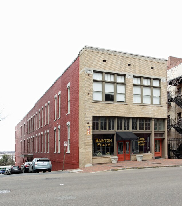 115 S Front St in Memphis, TN - Building Photo