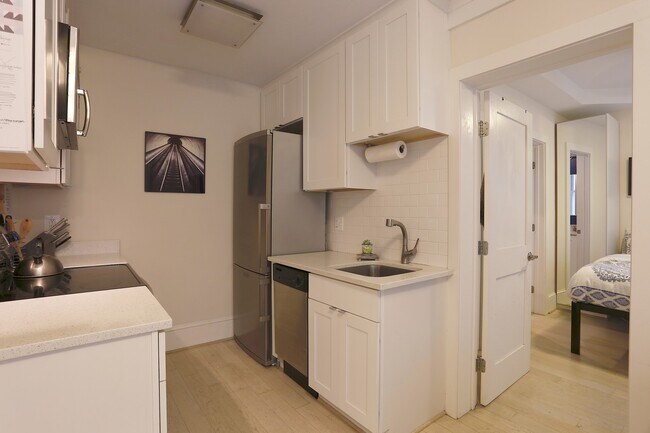 property at 1451 Park Rd NW