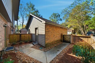 22 E Willowood Ct in The Woodlands, TX - Building Photo - Building Photo