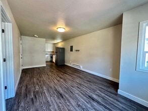 Hilltop Apartments in Tacoma, WA - Building Photo - Interior Photo