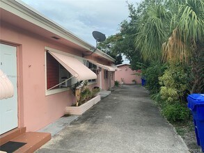 1838 McKinley St-Unit -2 in Hollywood, FL - Building Photo - Building Photo