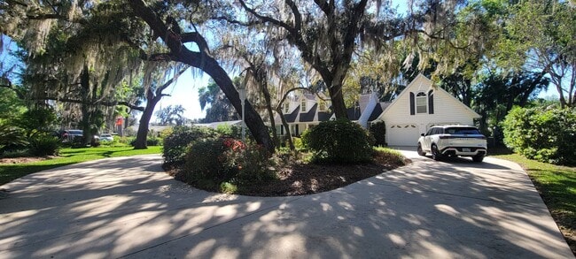 property at 436 SE 4th Ave