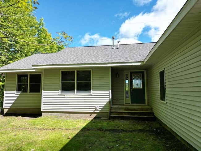 1110 Boyne Summit St in Boyne City, MI - Building Photo - Building Photo