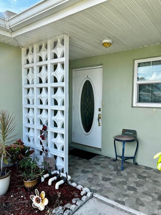 910 Savannas Point Dr in Fort Pierce, FL - Building Photo