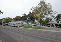 Seaview Apartments in Port Hueneme, CA - Foto de edificio - Building Photo