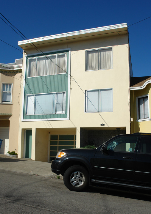 719 17th Ave in San Francisco, CA - Building Photo