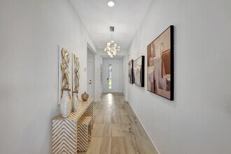 5795 SE Sky Blue Cir in Stuart, FL - Building Photo - Building Photo