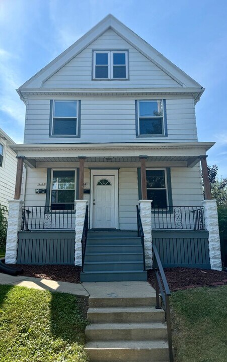 3461 E Plankinton Ave-Unit -Lower in Cudahy, WI - Building Photo