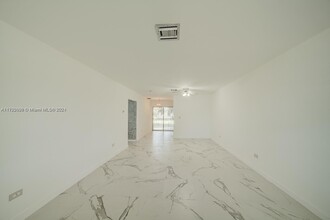 9929 NW 26th Ave in Miami, FL - Building Photo - Building Photo