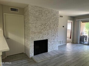 5525 E Thomas Rd in Phoenix, AZ - Building Photo - Building Photo