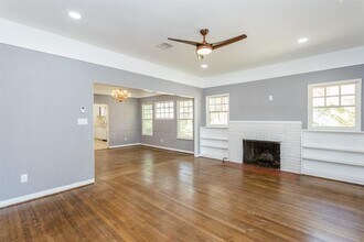 1617 Branard St in Houston, TX - Building Photo - Building Photo