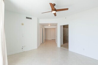 315 NE 3rd Ave in Fort Lauderdale, FL - Building Photo - Building Photo