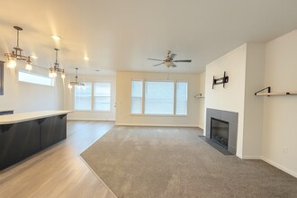 8214 Cardinal Peak St in West Richland, WA - Building Photo - Building Photo