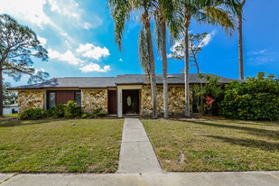 4104 Bent Tree Blvd in Sarasota, FL - Building Photo