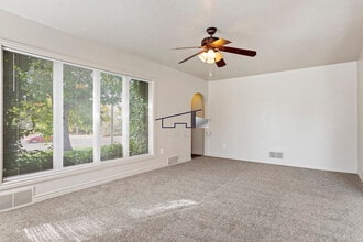 352 Harrison Blvd in Ogden, UT - Foto de edificio - Building Photo