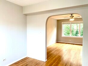 2807 N Springfield Ave in Chicago, IL - Building Photo - Building Photo