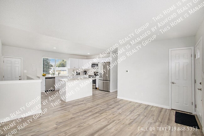 4087 London Ln in Colorado Springs, CO - Building Photo - Building Photo