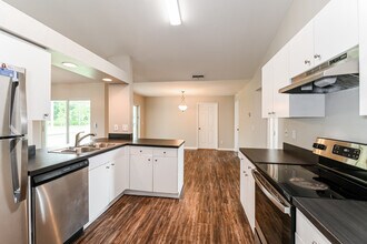 11 W 9th St in Lehigh Acres, FL - Building Photo - Building Photo