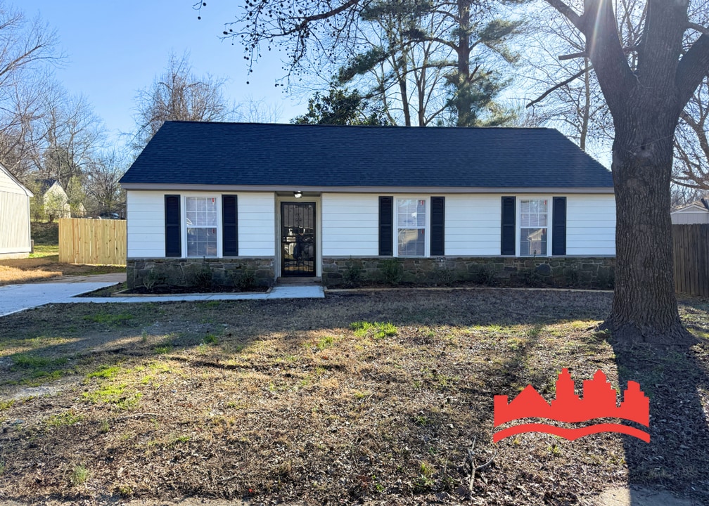 3883 Drayon Cove in Memphis, TN - Building Photo