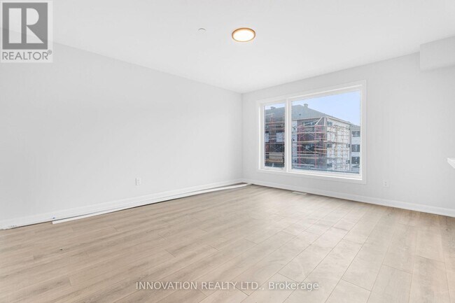 801 Glenroy Gilbert Dr in Ottawa, ON - Building Photo - Building Photo