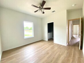 1531 W Kilpatrick Ave in Cleburne, TX - Building Photo - Building Photo