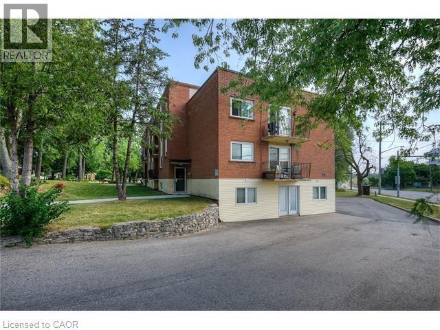 371 Dale Crescent in Waterloo, ON - Building Photo - Building Photo
