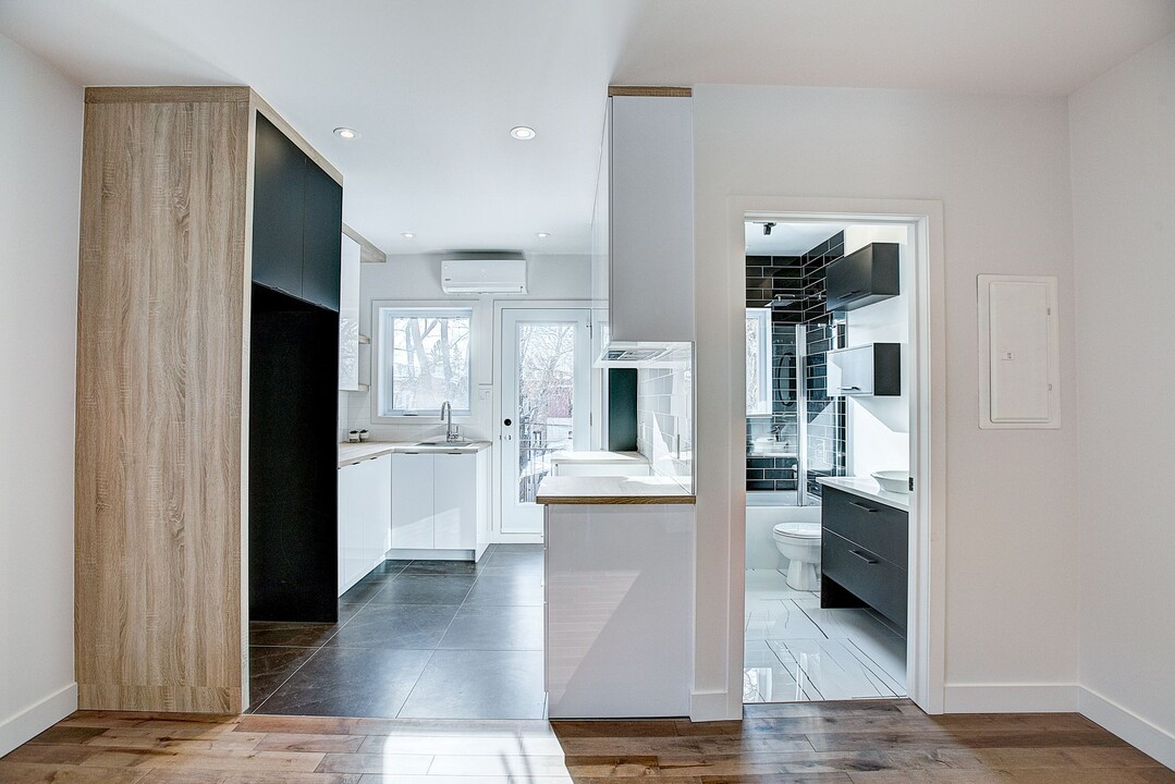 10574 Christophe-Colomb Av in Montréal, QC - Building Photo