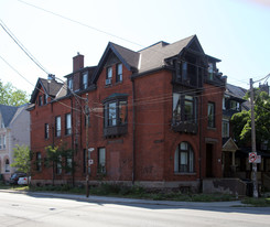 501 Markham St in Toronto, ON - Building Photo