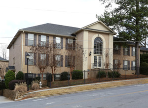 Les Concordes Apartments in Atlanta, GA - Building Photo - Building Photo