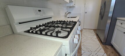 10401 Grosvenor Pl, Unit 518 10401 in Rockville, MD - Foto de edificio - Building Photo