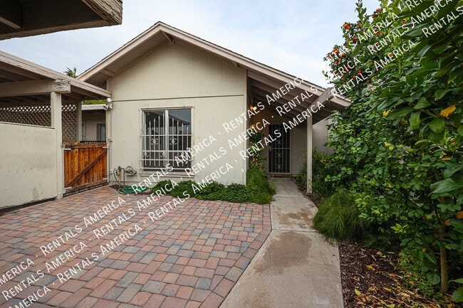 6633 N Majorca Ln E in Phoenix, AZ - Building Photo - Building Photo