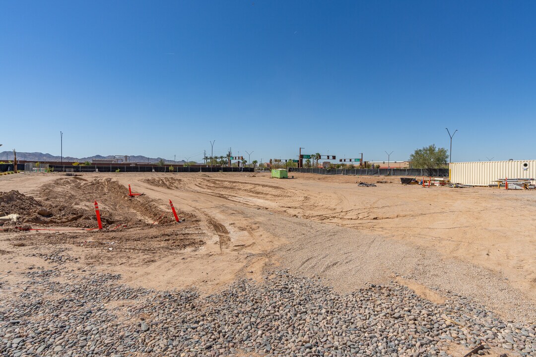 Ciudad Reina in Goodyear, AZ - Building Photo