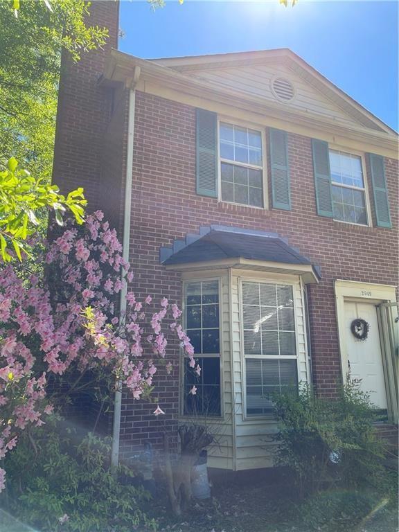 property at 2949 Lexington Trace Dr