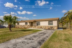 3010 SW 97th Ct in Miami, FL - Building Photo