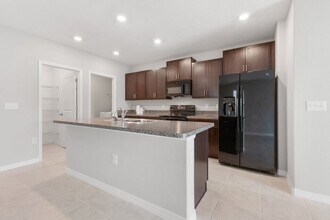 7510 Samuel Ivy Dr in Tampa, FL - Building Photo - Building Photo