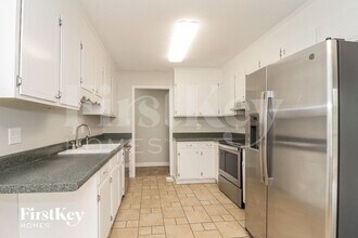 324 Century Blvd in Kernersville, NC - Foto de edificio - Building Photo