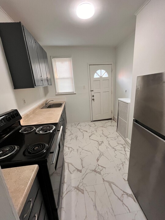 1119 Lafayette St, Unit 1119 Lafayette St #1 in Scranton, PA - Building Photo