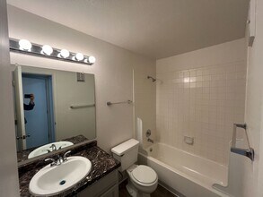 1094 S Dearborn St in Aurora, CO - Building Photo - Building Photo