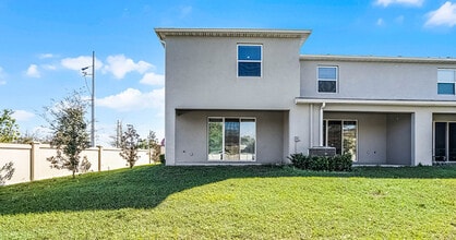 Windbrooks Townhomes in St. Cloud, FL - Building Photo - Building Photo